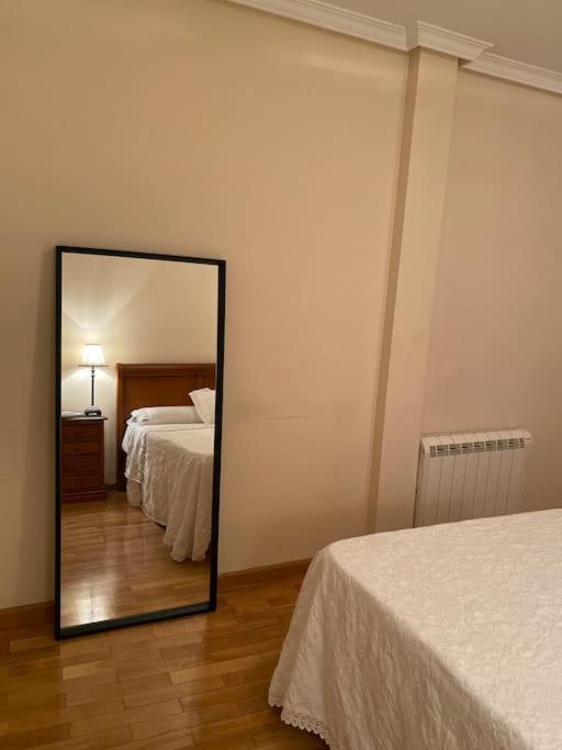 Lovely 2 Bedrooms Main Square Apartment